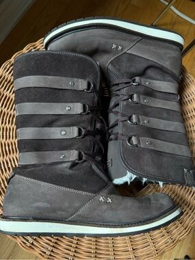 HELLY HANSEN Hedda Lace-Up Leather Cold-Weather Boot Size US 9